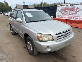 2004 Toyota HIGHLANDER