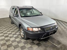2004 Volvo XC70