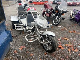 2010 BOOM FAMILY TRIKE