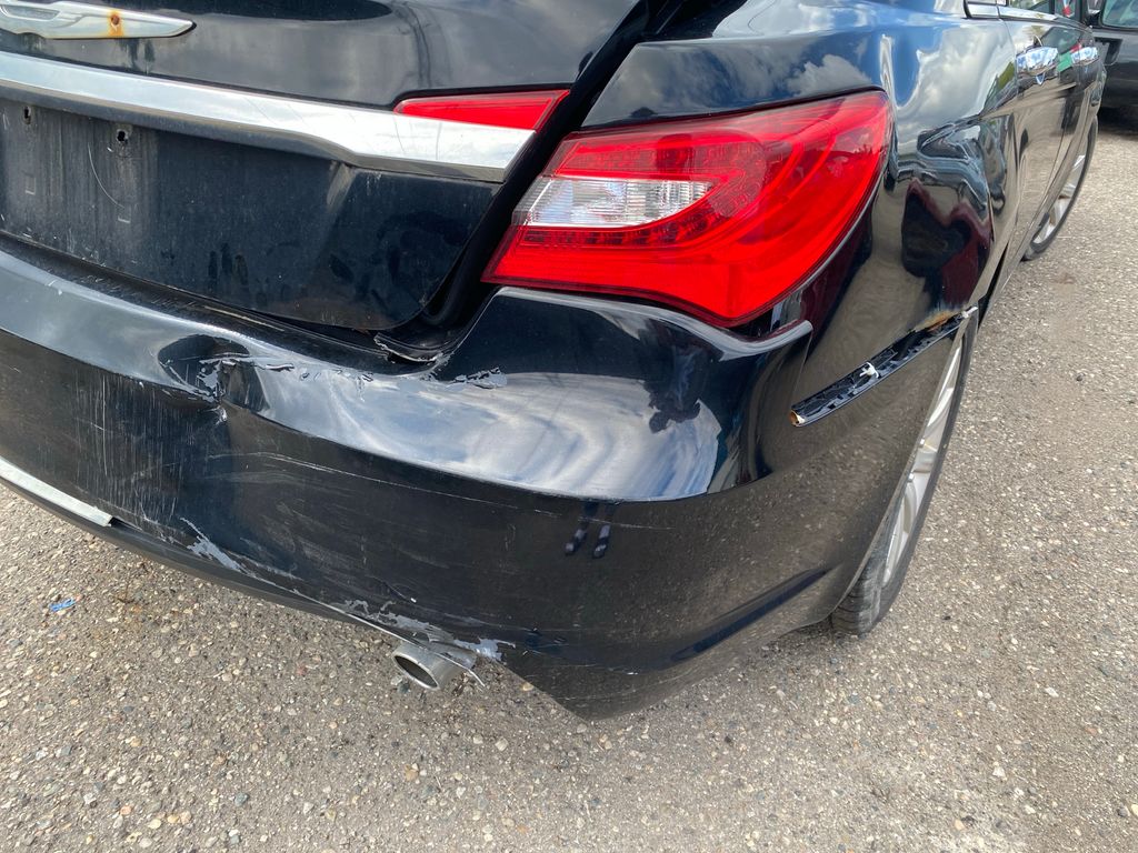 2013 CHRYSLER 200 11