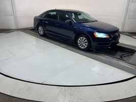 2015 VOLKSWAGEN Passat