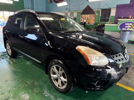 2011 NISSAN Rogue