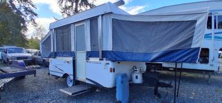 2005 Fleetwood Folding Trailers (Coleman) COLONIAL
