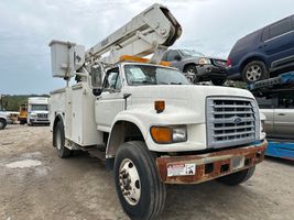 1998 Ford F800