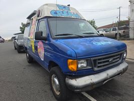 2006 Ford E250 Vans