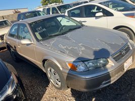 2000 Toyota Camry