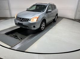 2011 NISSAN Rogue