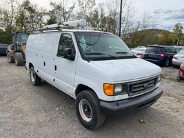 2006 Ford E250 Vans