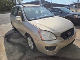 2008 Kia Rondo
