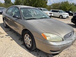 2005 Ford Taurus