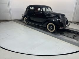 1937 Ford FORDOR