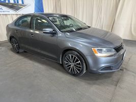 2011 VOLKSWAGEN JETTA
