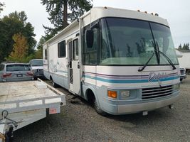 1997 National RV DOLPHIN 35/MH