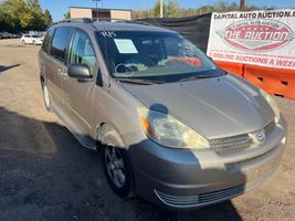 2004 Toyota Sienna