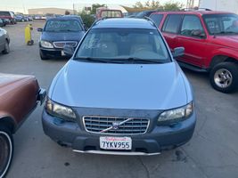 2004 Volvo XC70