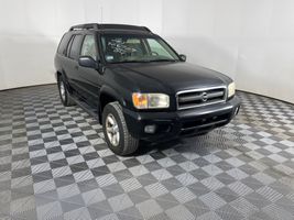 2004 NISSAN Pathfinder