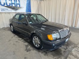 1993 Mercedes-Benz E-Class