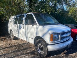 2000 Chevrolet G3500 Vans