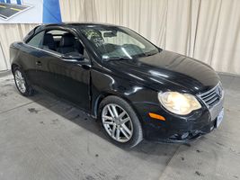 2011 VOLKSWAGEN Eos