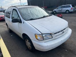 1998 Toyota Sienna
