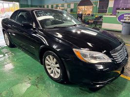 2011 Chrysler 200
