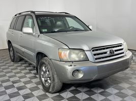 2004 Toyota HIGHLANDER