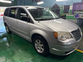 2010 Chrysler Town & Country