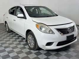 2012 NISSAN Versa