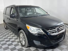 2012 VOLKSWAGEN Routan