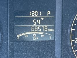 2011 VOLKSWAGEN JETTA