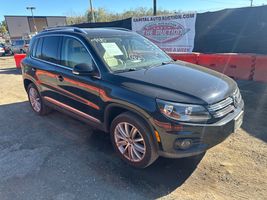 2012 VOLKSWAGEN Tiguan