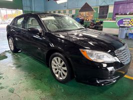2011 Chrysler 200