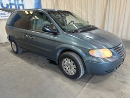 2005 Chrysler Town & Country