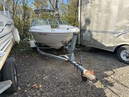 2001 SEA RAY 180BR