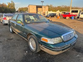 2001 Ford Crown Victoria