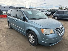2010 Chrysler Town & Country