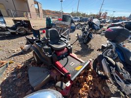 2011 TORO MOWER RIDING LAWN MOWER