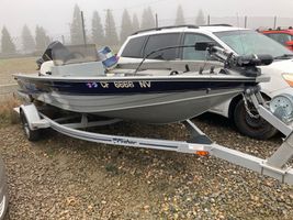 1995 Fisher 16' BOAT