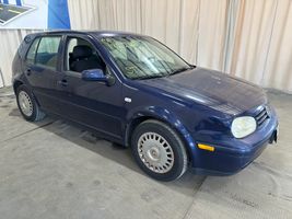 2002 VOLKSWAGEN Golf