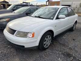 1999 VOLKSWAGEN Passat