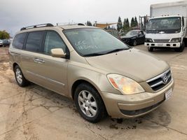 2007 Hyundai Entourage