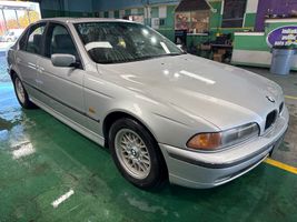 2000 BMW 5 Series