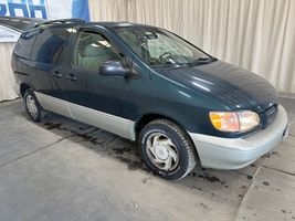 1998 Toyota Sienna