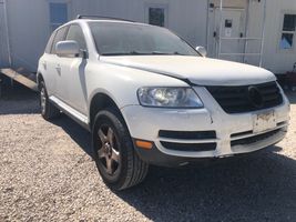 2004 VOLKSWAGEN Touareg