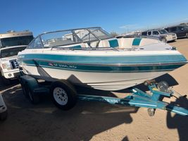 1992 Four Winns 190 Horizon