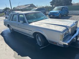 1986 Lincoln Town Car