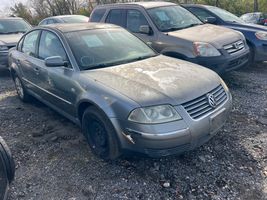 2003 VOLKSWAGEN Passat