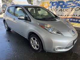 2012 NISSAN LEAF