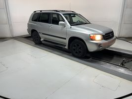 2004 Toyota HIGHLANDER