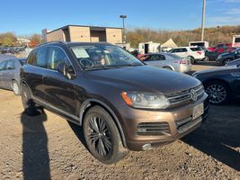 2010 VOLKSWAGEN Touareg